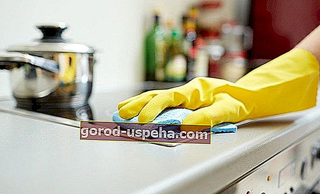 Почистете кухнята с водороден прекис