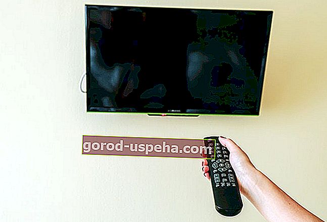 Съвети за окачване на телевизор на стената
